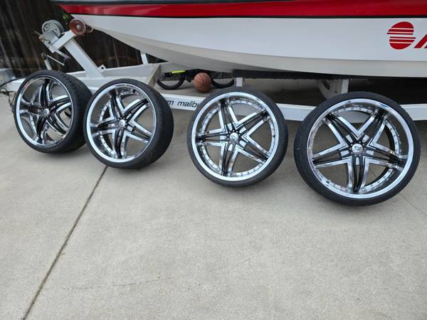 22" Diablo Wheels 4 3/4 Pattern 1