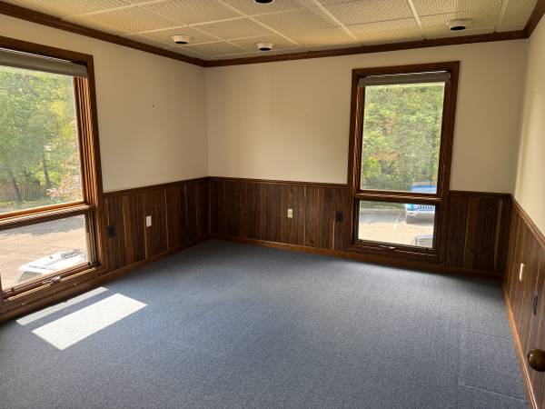 $350 / 125ft2 - Unfurnished and Furnished Offices for Lease (Fairfax)63779396031361122