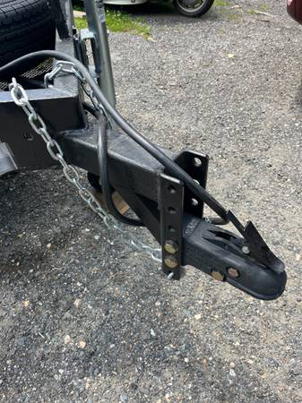 Remolque para coches 2024, 16', neumáticos nuevos, llantas, plataforma, rueda de repuesto. - $3.200 (Spofford n.h.)63470913059203124