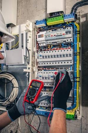 Why Does Your Circuit Breaker Keep Tripping? Causes and Solutions 1
