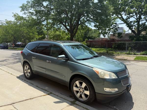 2009 CHEVY TRAVERSE LTZ - $4,500 (Chicago)63624813188099122