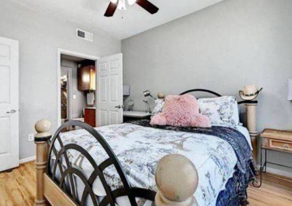 Luxury Room in Duplex For Sublease in Beautiful modern Home 1