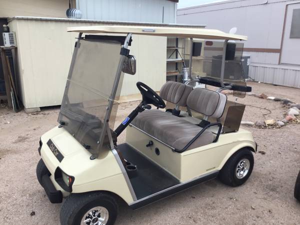 Club car 48 V excellent condition runs great Trojan batteries 1