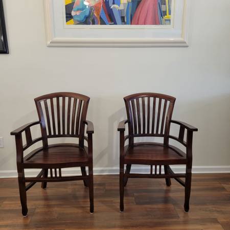 Longe chairs 1