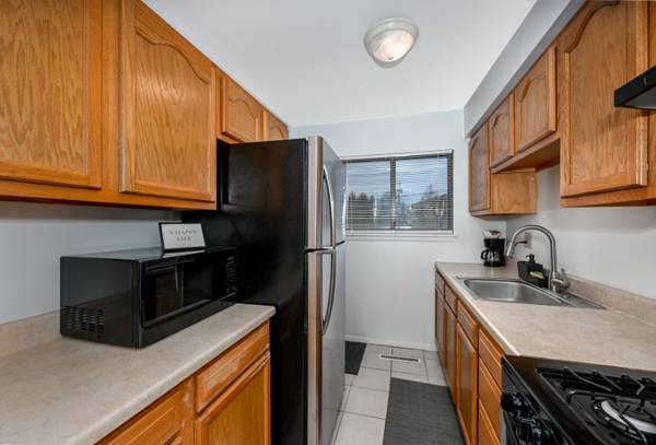 $1399.00 / 2br - 1080ft2 - Mentor Square Apartments Townhouse63860363097987121