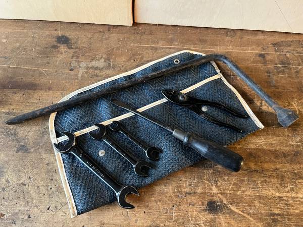 Vintage Chevy Auto tool kit and light bulb tin 1