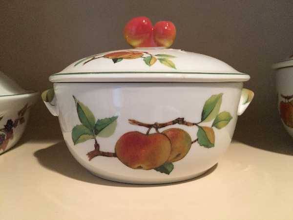 Evesham Vale: 1 Quart Covered Round Casserole 1