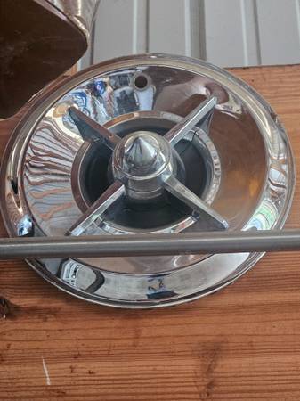 Hub Cap 1
