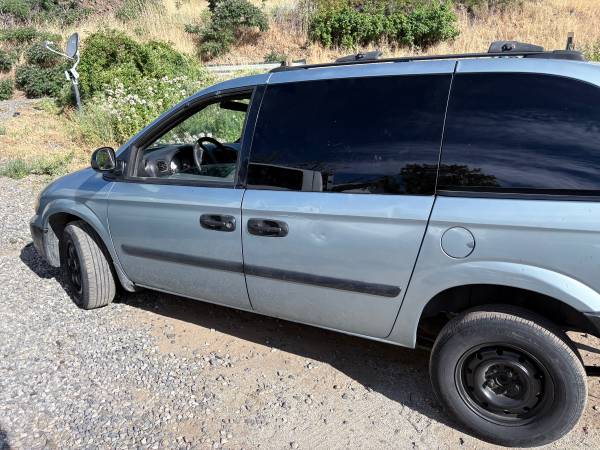 2005 dodge caravan - $1,75063442546419075123