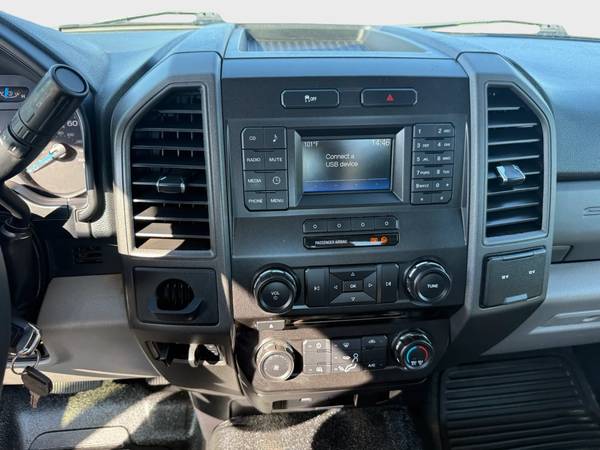 2017 Ford F-350 - Photo 12