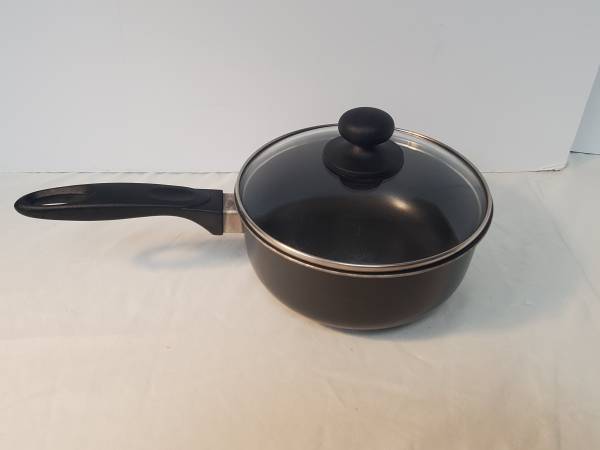 Chefmate Non-Stick Sauce Pan and Lid 1