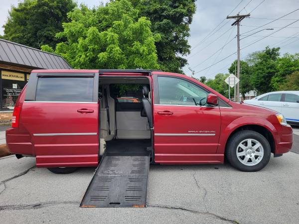 2010 Chrysler WHEELCHAIR ACCESS VAN - Fully Serviced. Ready to use! - $10,995 (Mechanicville, NY)63622676876035121