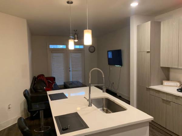 $1,850 / 1br - Month to Month in Manhattan, Available Now (New York)63684745409025121