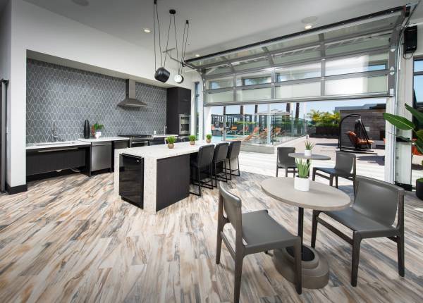 $3,353 / 1br - 648ft2 - Balcony, Walk In Closets, Smart Thermostat (san jose downtown)64000588430723123