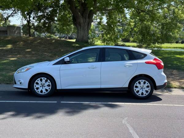 2012 Ford Focus SE con pocos kilómetros - $5,70063470761188099121