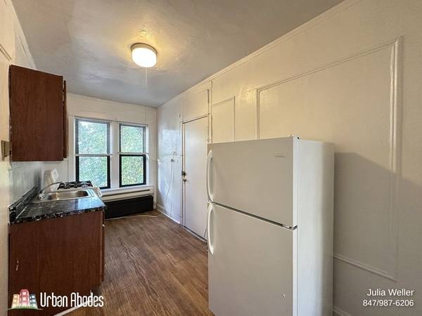 $1,295 / 400ft2 - $300 OFF FIRST MONTH'S RENT! Incredible Studio, 1 Bath in Lakeview (Lakeview)64041647853186123