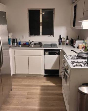 $955 / 2br - Private Room in Center Hollywood (Hollywood)63952790517891124
