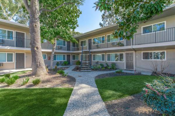 $1,990 / 419ft2 - in Lafayette CA, Beautiful Landscaping, Studio/1B (lafayette / orinda / moraga)63813686964481120