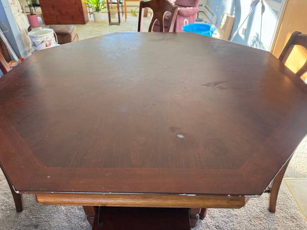 High Top Dining Table/4 chairs 1