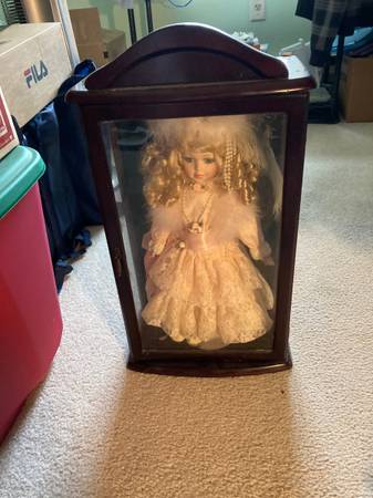 Five porcelain dolls 1