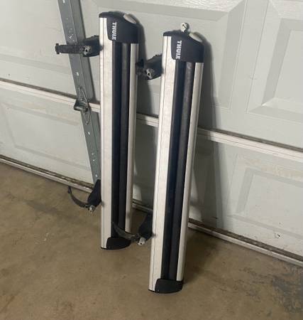 Thule Ski Racks 31” with Key Holds 6 Pairs 1