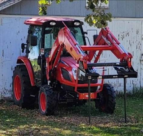 KIOTI NS6010HCB - Tractor with cab, spikes, bucket and heater block 1