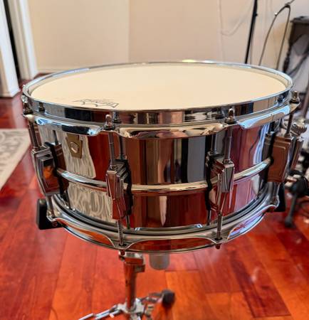 Ludwig Chrome Over Brass 6.5x14 Snare Drum 1