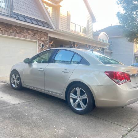 Chevrolet Cruze LT - $4,500 (CHARLOTTE)63613482560003124