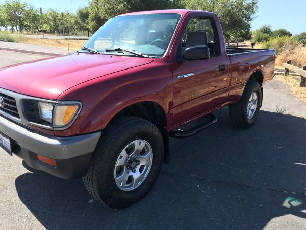 Toyota Tacoma 4x4 de 1997. Transmisión manual de 5 velocidades - $14,30063623879300353124