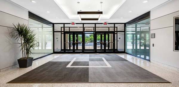 $271 Bigger. Bolder. Offices With Amazing Views! $271 per person (Lisle)63898858849667124