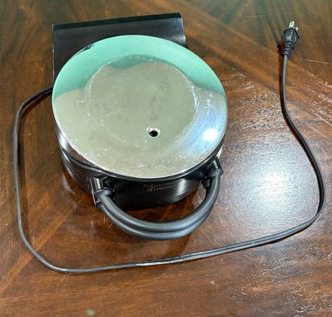 Crappy Waffle Maker 1