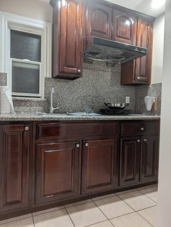 $1,250 / 1br - Studio apartment in the Sunset (sunset / parkside)63667872753795121