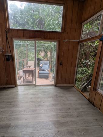 $1,600 / 1br - 350ft2 - Lovely Views High Ceilings (Aptos)63868151063171122