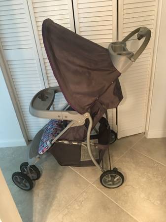 STROLLER 1