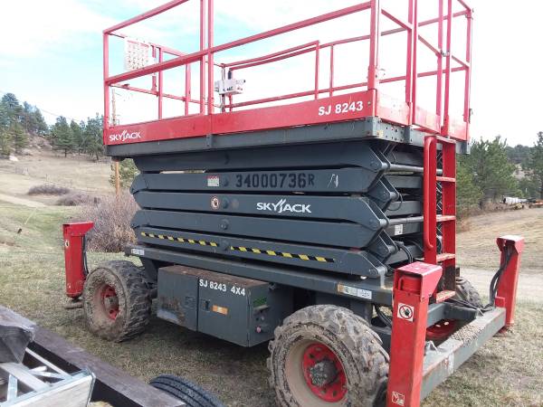 Skyjack Scissor Lift Rough Terrian 2007 1