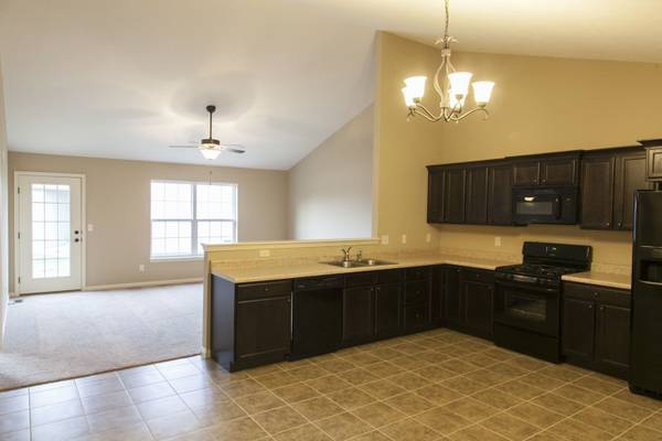 $1,995 / 3br - 3620 Chardonnay (Normal)63700508335873121