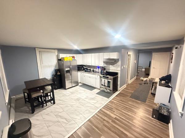 $1650.00 / 2br - 950ft2 - Beautiful 2 Bed, Historic District Apartment63762914102017120