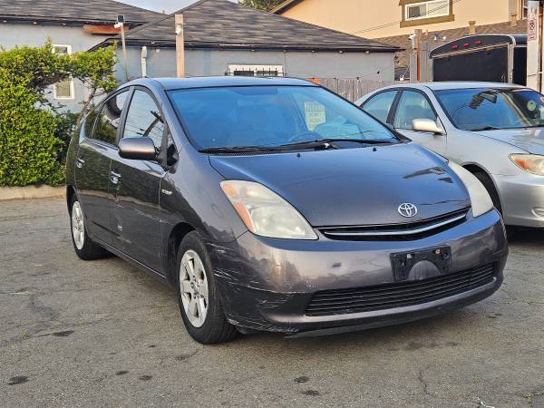 2008 Toyota Prius Touring Hatchback 4D***CLEAN TITLE***SMOG DONE*** - $4,500 (EZ FINANCING**WE ACCEPT ALL CARDS!!***SMOG READY*)63473160981635123