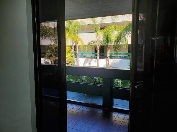$2,645 / 1150ft2 - $2.00 + Ult. BIG ROOM, SEVERAL USES. BEAUTIFUL BUILDING. GREAT PARKING (Mission Valley)63775653399681124