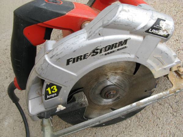Black & Decker Circular Saw 1