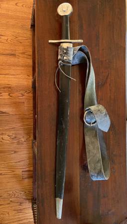 Crusader Knight Renaissance Sword Sabre 1