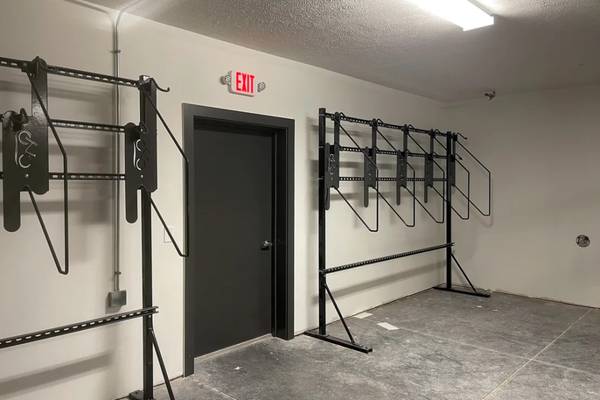 $1,983 / 2br - 1201ft2 - Your Future Self Will Thank You For Moving Here!64021010069123122
