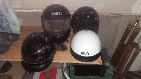 4 Helmets 1