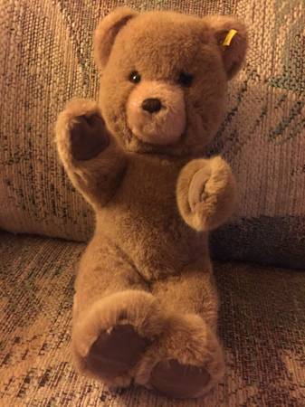 Steiff bear 1