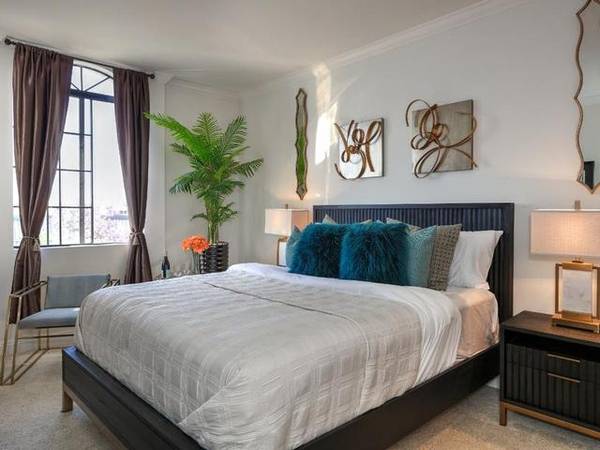 $2,964 / 535ft2 - Furnished Units Available, Laundry Facility, Fully Renovated Units (90048)63840114297985124