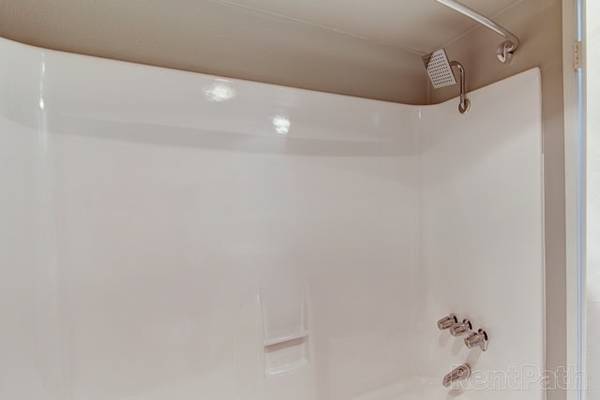 $1,935 / 1br - 634ft2 - Barbeque Area, On-Site Maintenance, Assigned Parking (18520 Vincennes St, Northridge, CA)63953217433603123