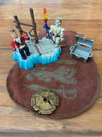 Mega Bloks retired Pyrates Buried Bounty 1