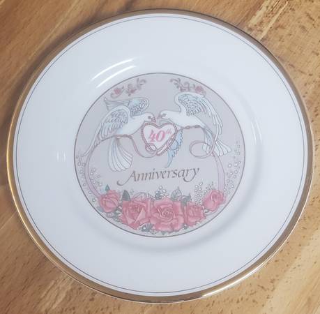 Norcrest Porcelain Plate Wedding 40th anniversary Gold Trim 8.5 Pigeon 1