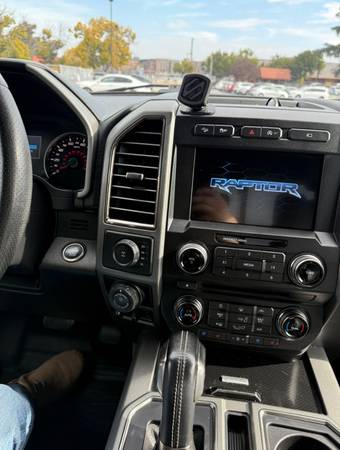2017 Ford F150 Raptor Super Cab raro - $28,500 (santa clara)63438813082883123