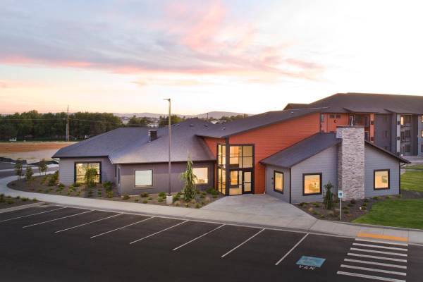 $1,650 / 1br - 805ft2 - Luxury Living in Horn Rapids - 1 Month Free + Reduced Admin Fees! (Horn Rapids)63697282493699122